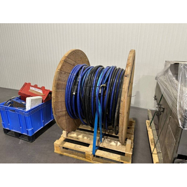 2013 Mercedes-Benz 816D-42988326