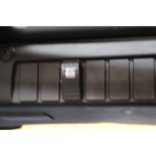 2016 ليندي E16H-02-42988449