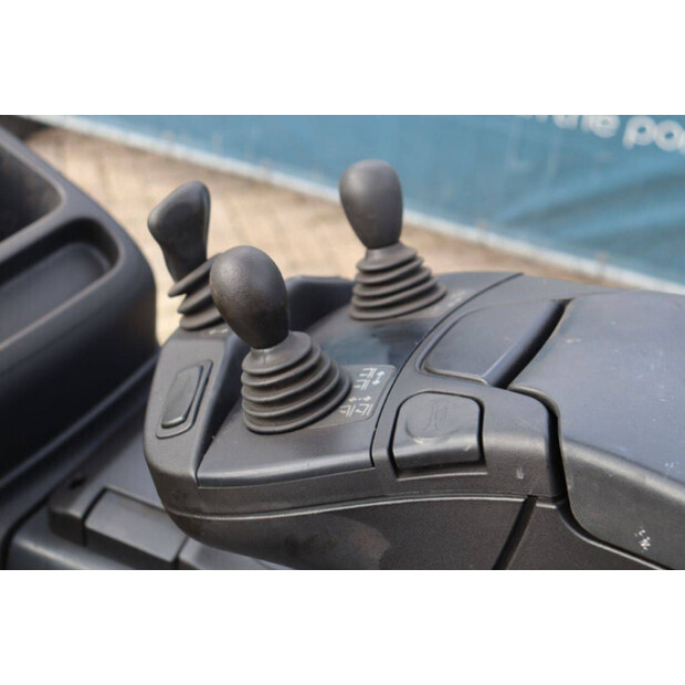 2018 Linde E25-01-42988487
