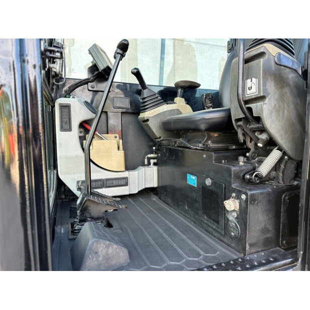 2018 Caterpillar 305.5E2-42988575