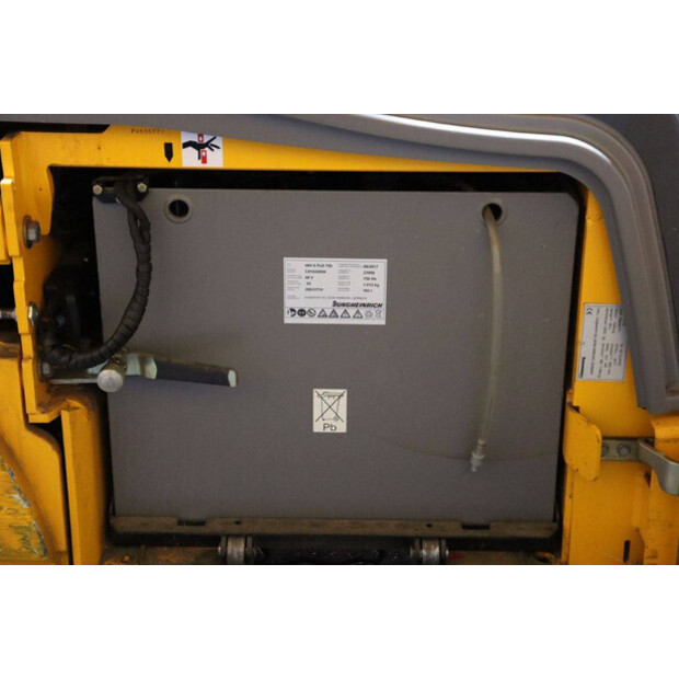 2017 Jungheinrich EFG 216-42988645