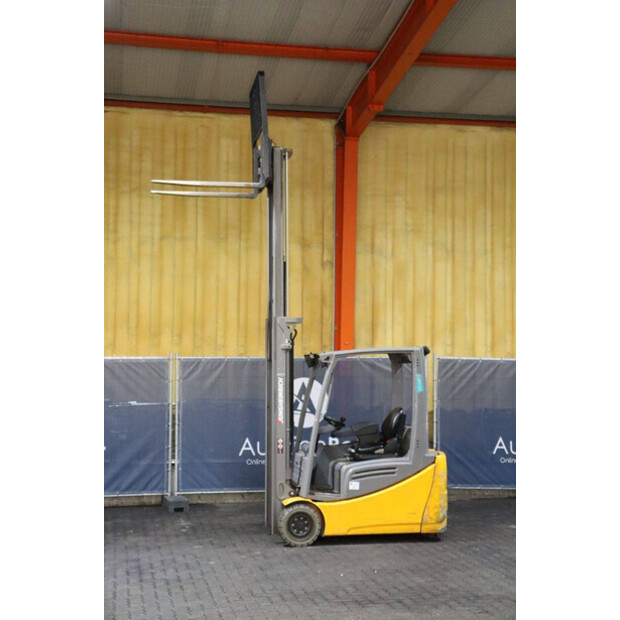 2017 Jungheinrich EFG 216-42988657