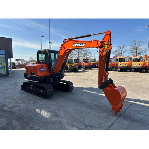 2018 Doosan DX55-9C-42988672