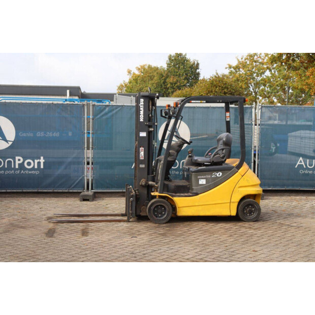 2011 Komatsu FB20A-12-42988795