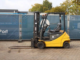 صورة ل 2011 كوماتسو FB20A-12