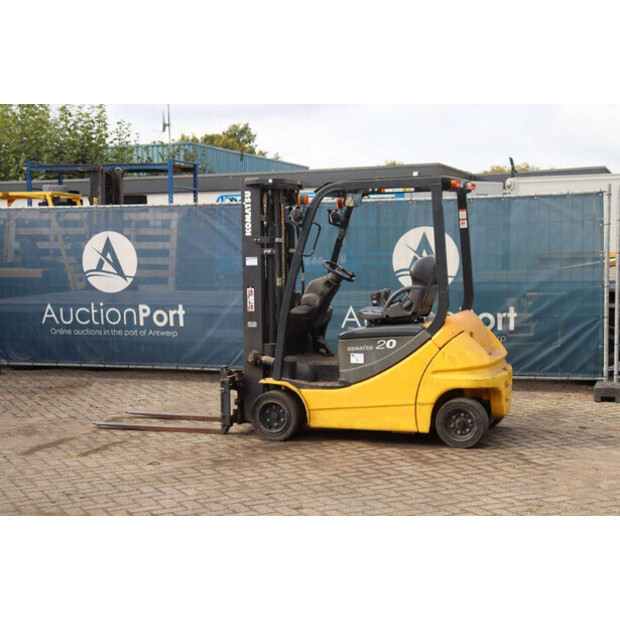 2011 Komatsu FB20A-12-42988797