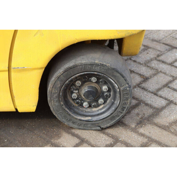 2011 Komatsu FB20A-12-42988810