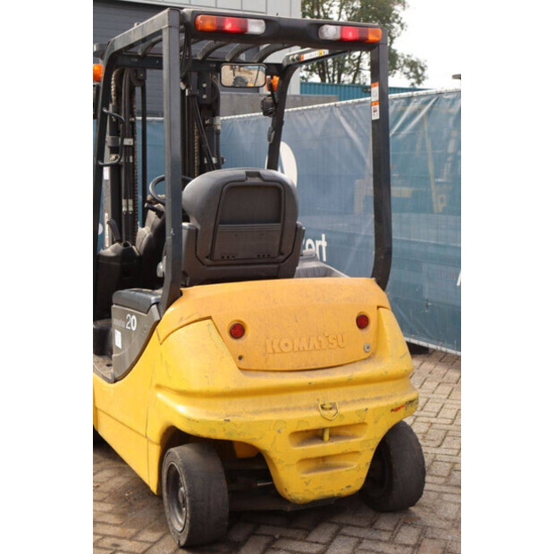 2011 Komatsu FB20A-12-42988811