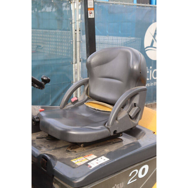 2011 Komatsu FB20A-12-42988817