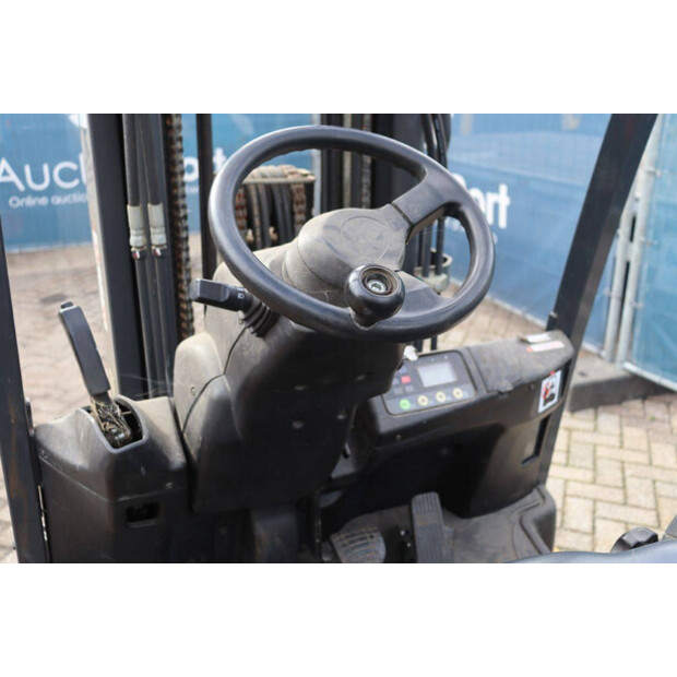 2011 Komatsu FB20A-12-42988819