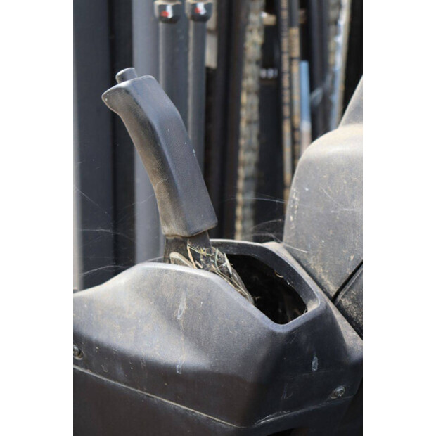 2011 Komatsu FB20A-12-42988821