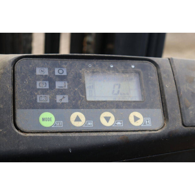 2011 Komatsu FB20A-12-42988823