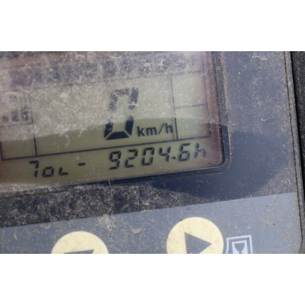 2011 Komatsu FB20A-12-42988826