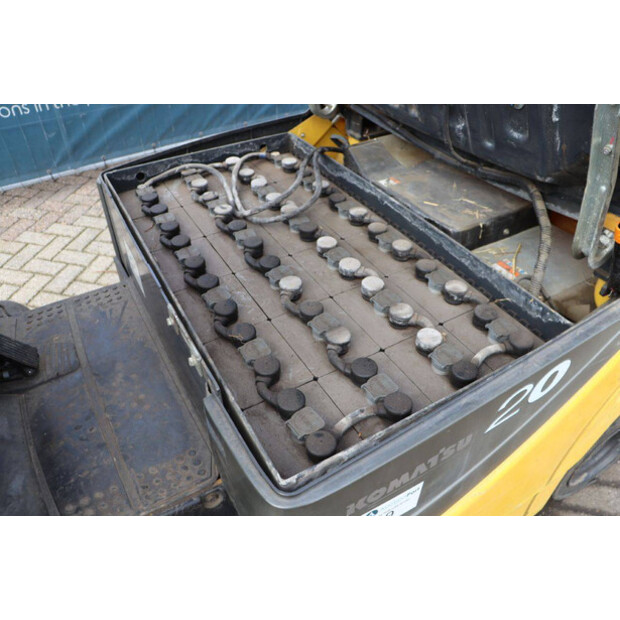 2011 Komatsu FB20A-12-42988827