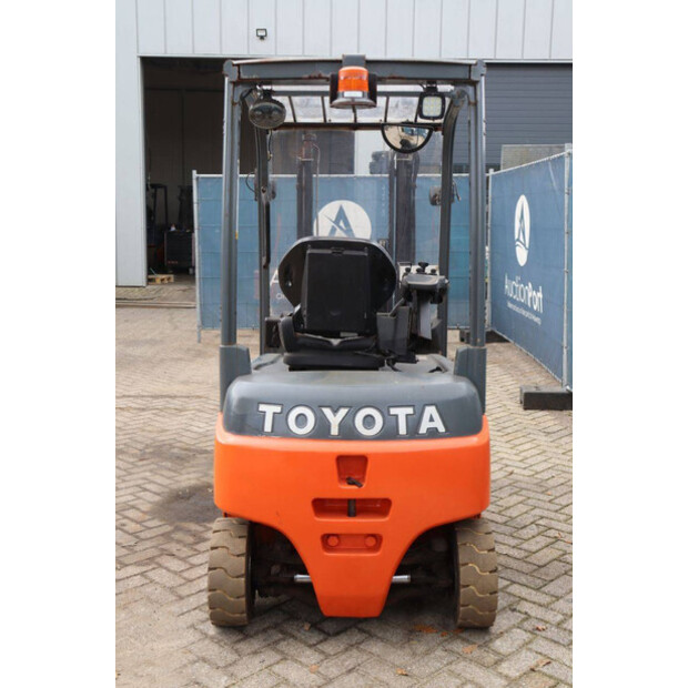 2018 Toyota 8FBM16T-42988989