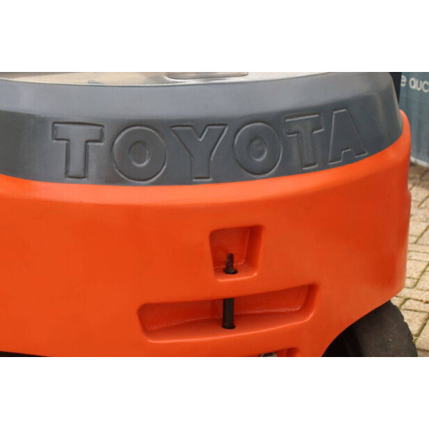 2013 Toyota 8FBMKT30-42989070