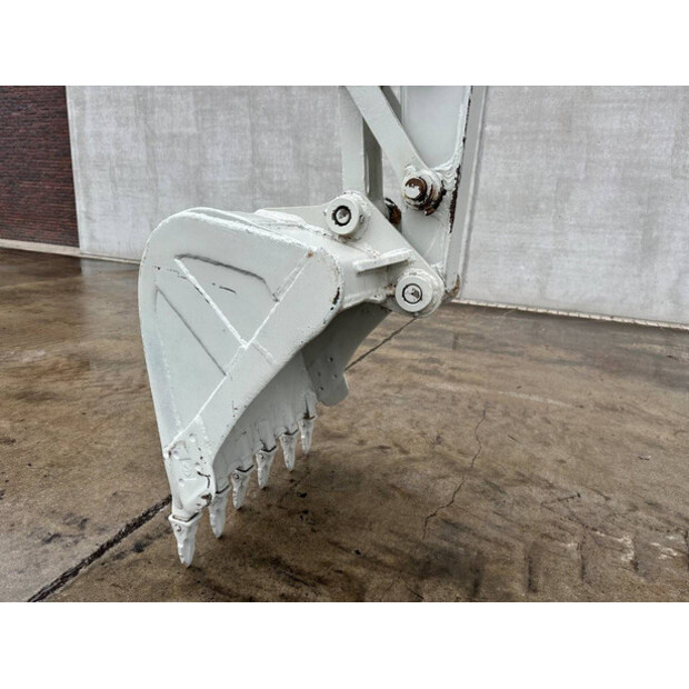 TAKEUCHI TB160C-42989097