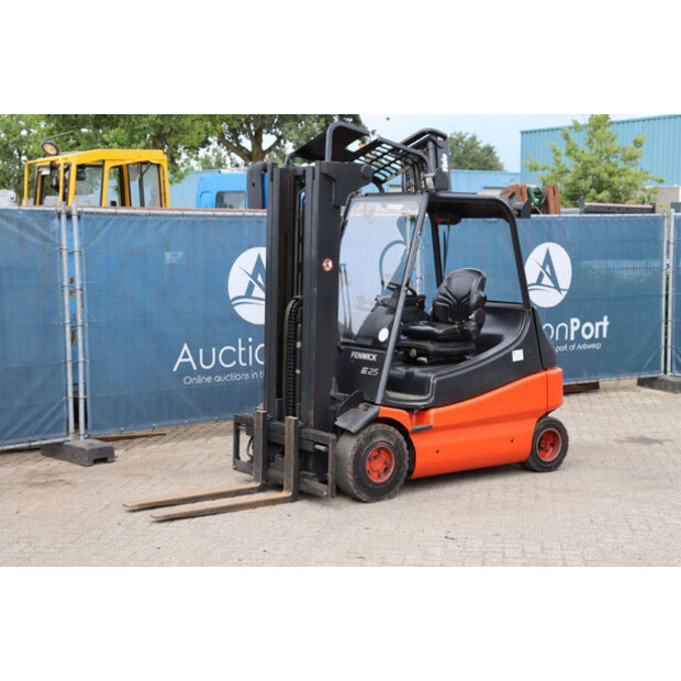 2006 Linde E25/02-42989125