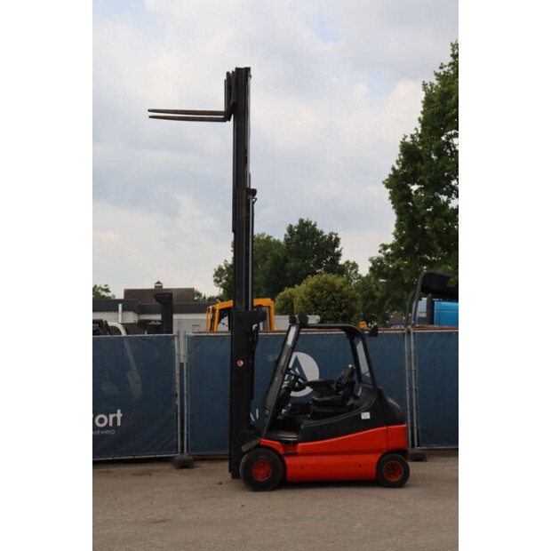 2006 Linde E25/02-42989146