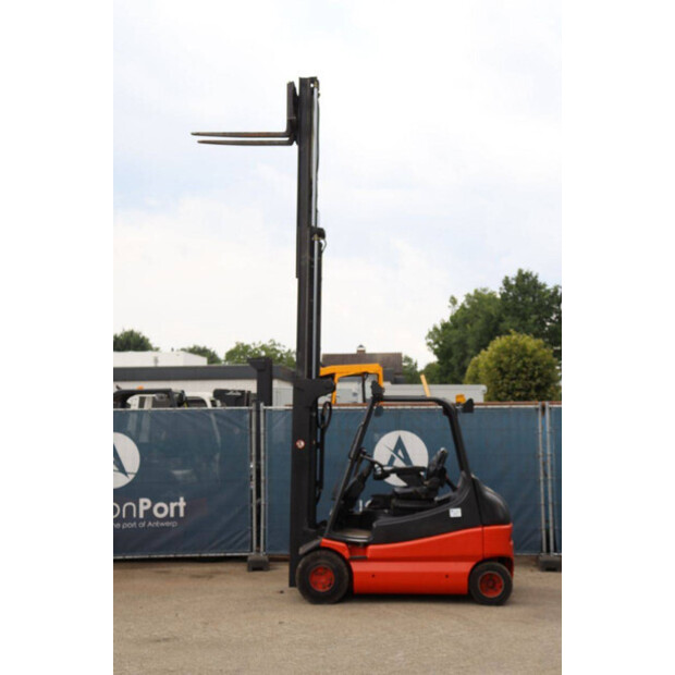 2006 Linde E25/02-42989152