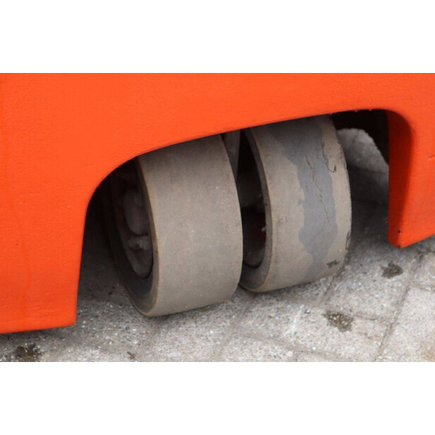 2006 Linde E16-02-42990016