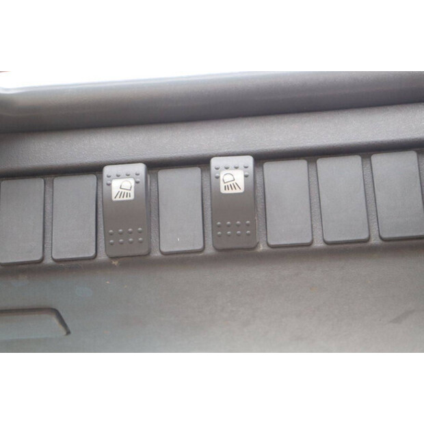 2018 ليندي E16PH-02-42990169