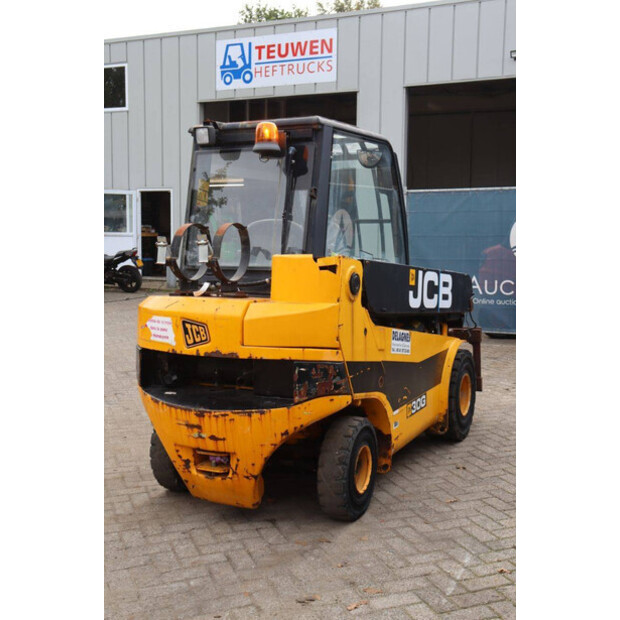 2010 جيه سي بي 30G-42990216