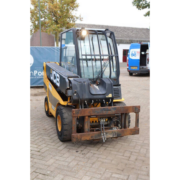 2010 جيه سي بي 30G-42990217