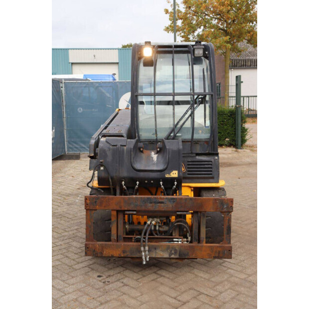 2010 جيه سي بي 30G-42990218