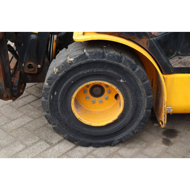 2010 جيه سي بي 30G-42990224