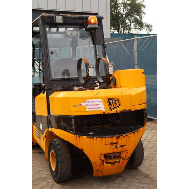 2010 جيه سي بي 30G-42990227