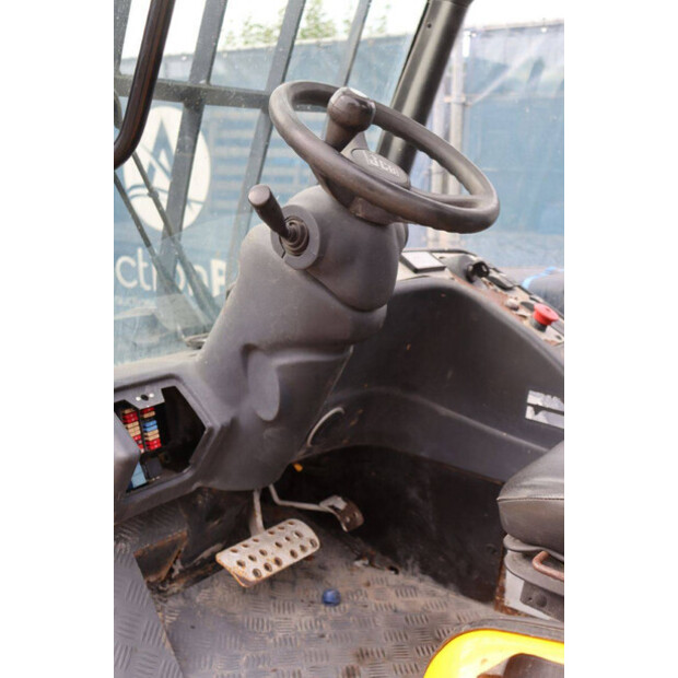 2010 جيه سي بي 30G-42990234