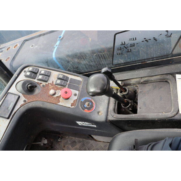 2010 جيه سي بي 30G-42990237