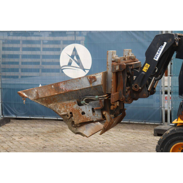 2010 جيه سي بي 30G-42990264