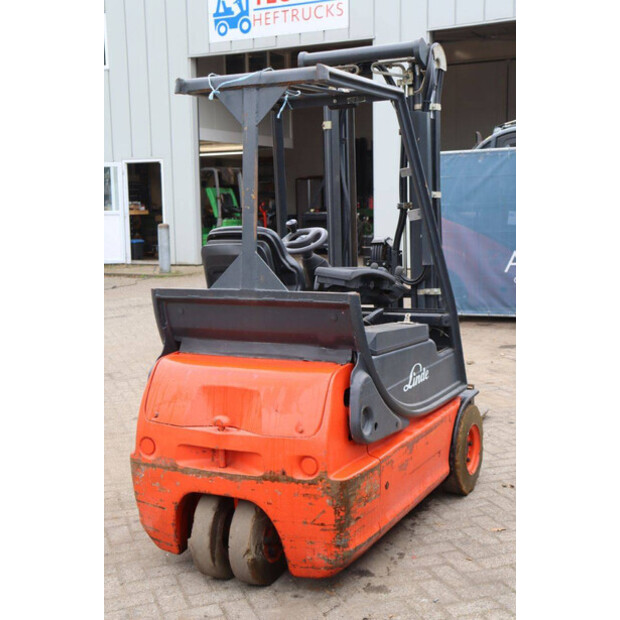 2004 Linde E16C-42990270