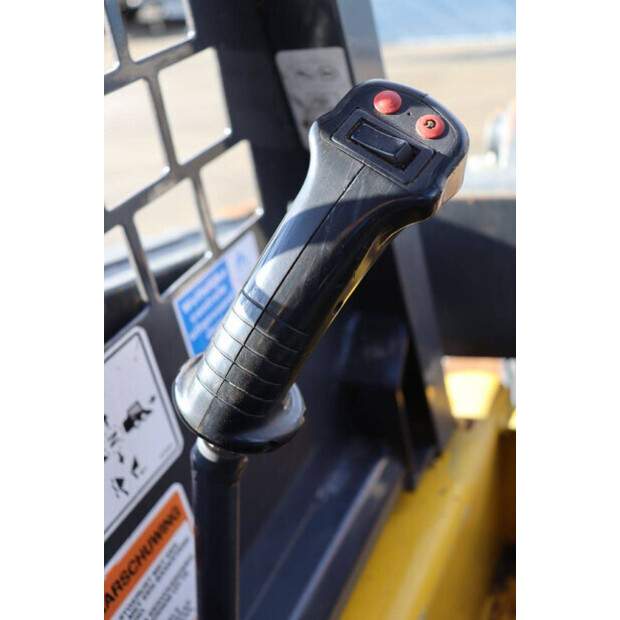 2008 THOMAS LB85CE-42990740