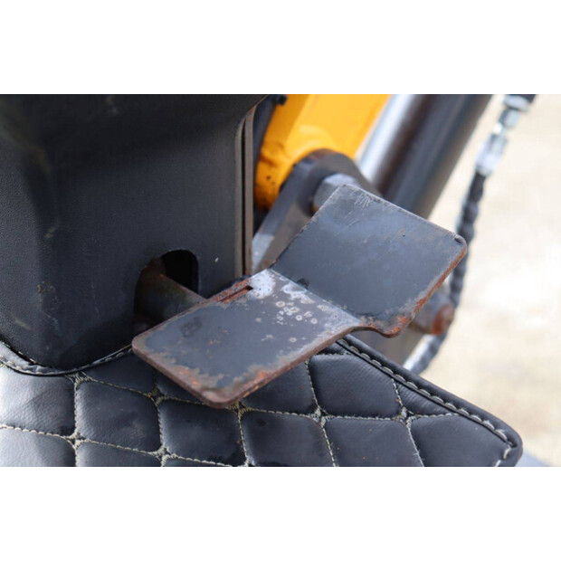 2021 Infront YFE10-42990911