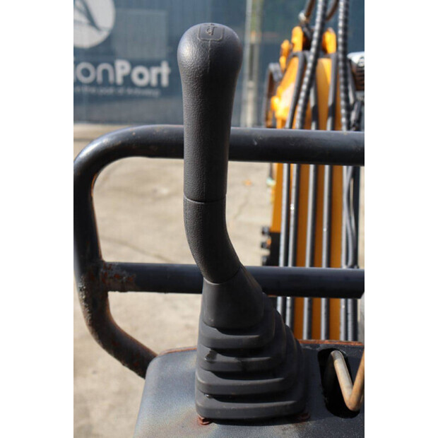 2021 Infront YFE10-42990913