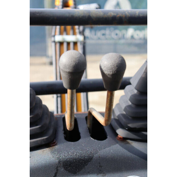 2021 Infront YFE10-42990914