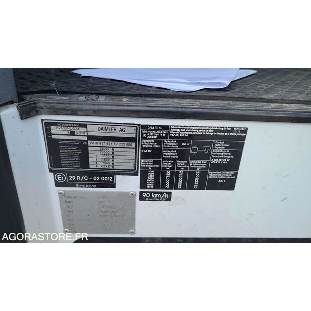 2010 مرسيدس بنز 2633-43006737