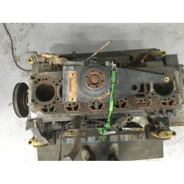 KOMATSU S6D125E-2 USED-43008468