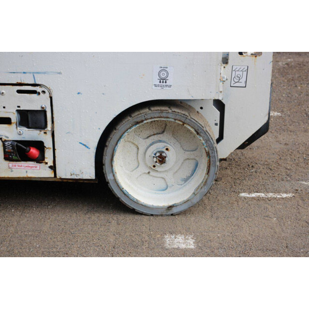 2013 جيني GS2032-43008613