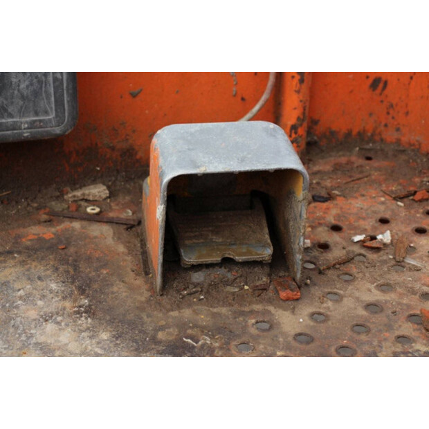 2000 Hitachi HX99B-43009198