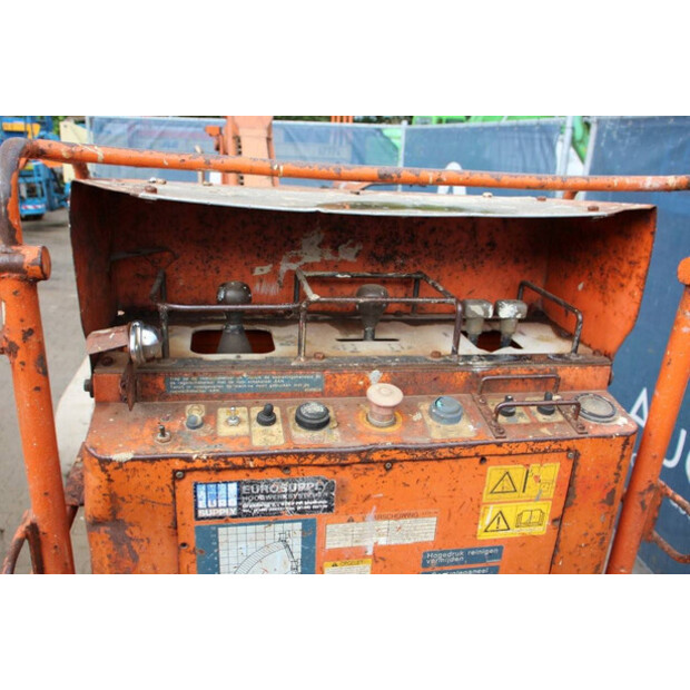 2000 Hitachi HX99B-43009199