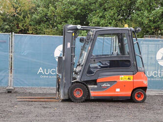 Image for FORKLIFTS 2016 Linde E30L-01