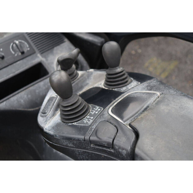 2016 Linde E30L-01-43009543