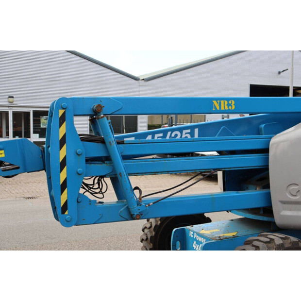 2000 Genie Z-45/25J-43009795