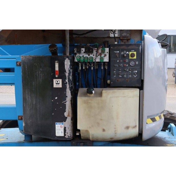 2000 Genie Z-45/25J-43009807