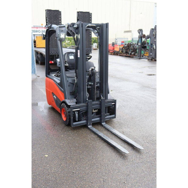 2018 ليندي E15-02-43009836