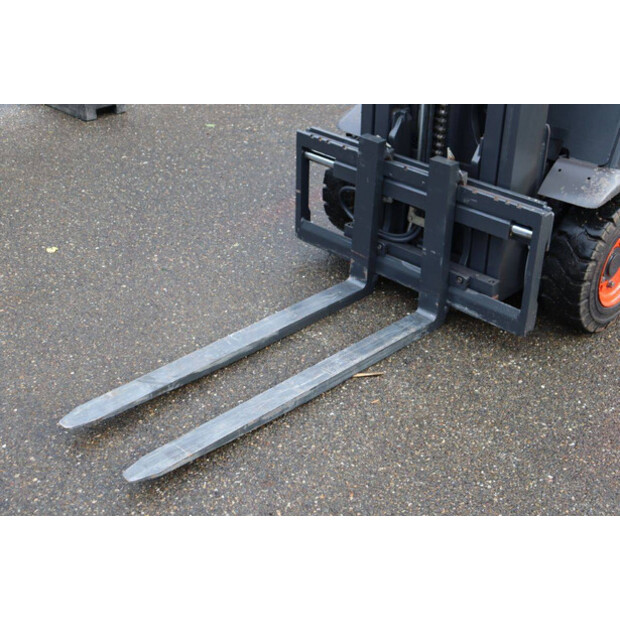 2018 ليندي E15-02-43009839